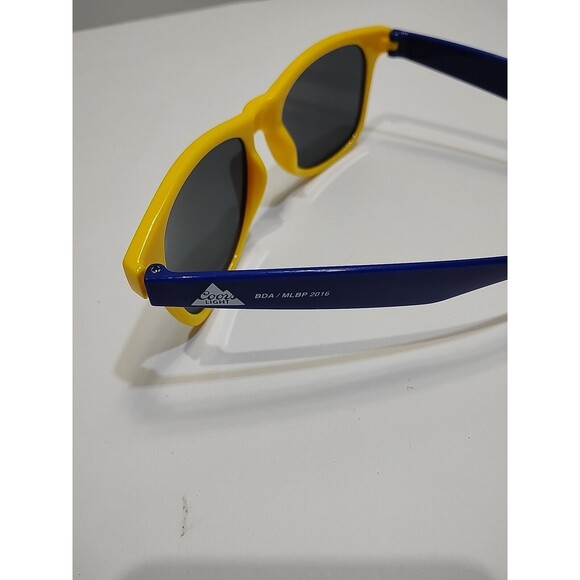 Seattle Mariners MLB Polarized Retro Sunglasses 2016 Coors Light - Picture 3 of 5